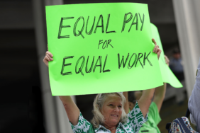 equal-pay_julie1